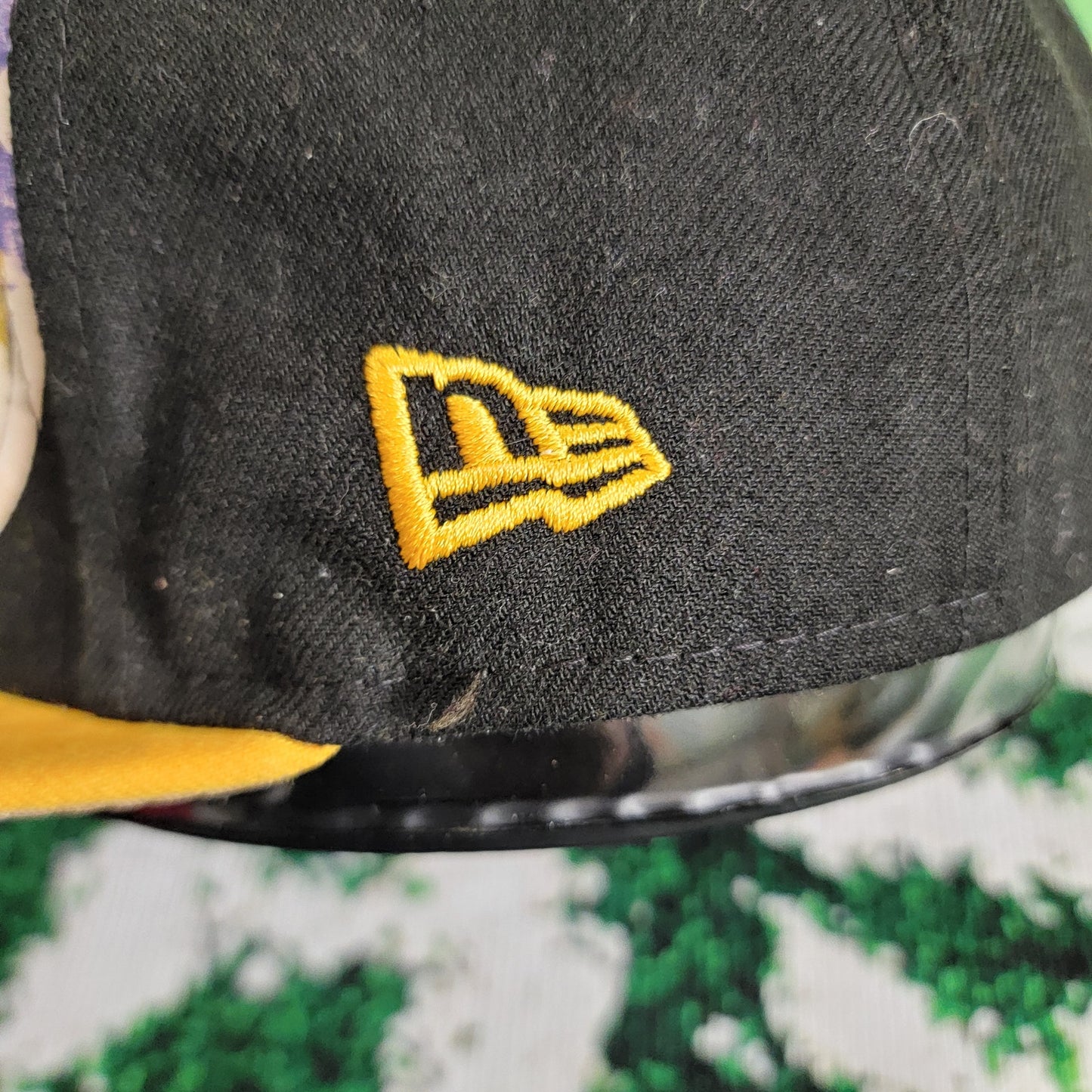 Los Angeles Lakers Black-Gold Snapback Hat by New Era NBA