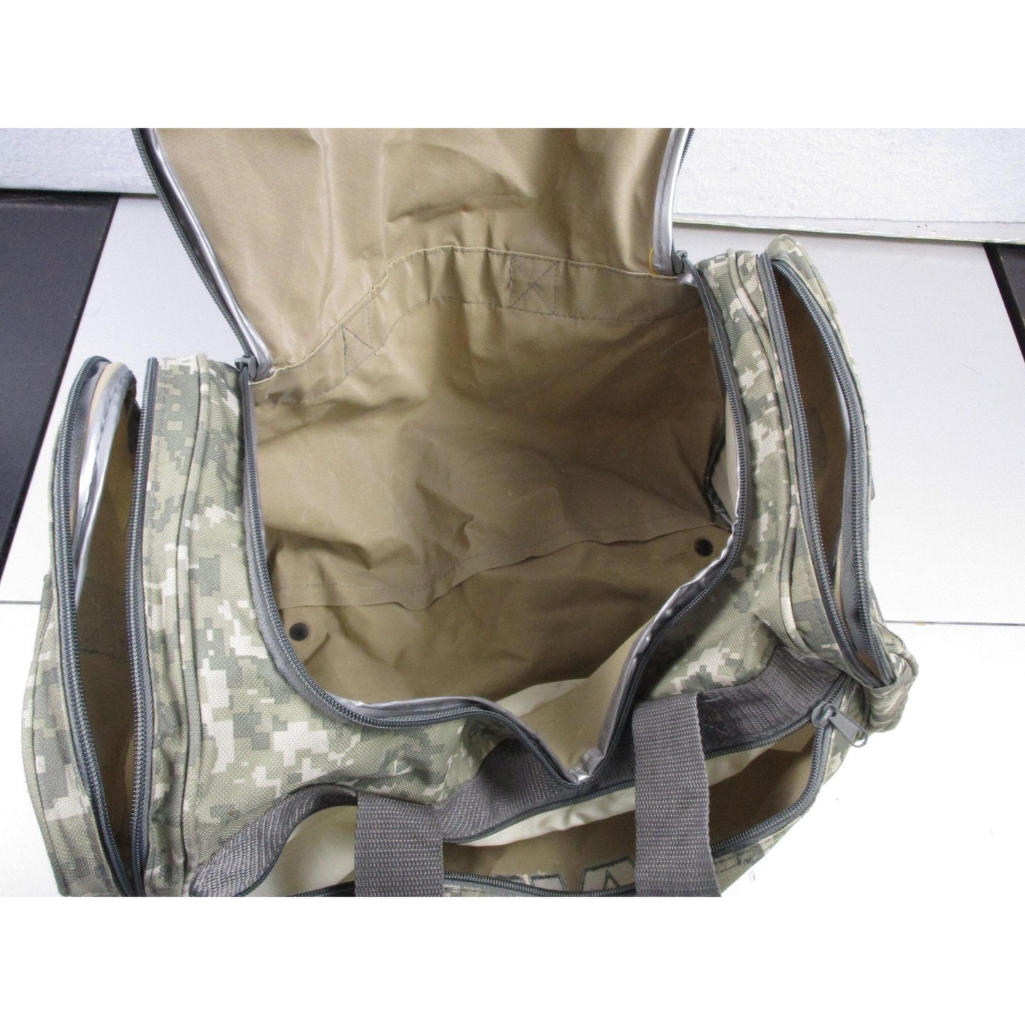 Nra Green Camouflage 20 Duffle Bag Polyester Travel Gym Gear Soft Case Mens