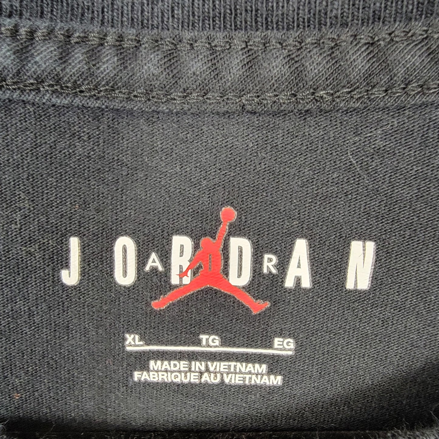 Michael Jordan t-shirt. It had to be the shoes. Black, size XL. Pre-owned. 420