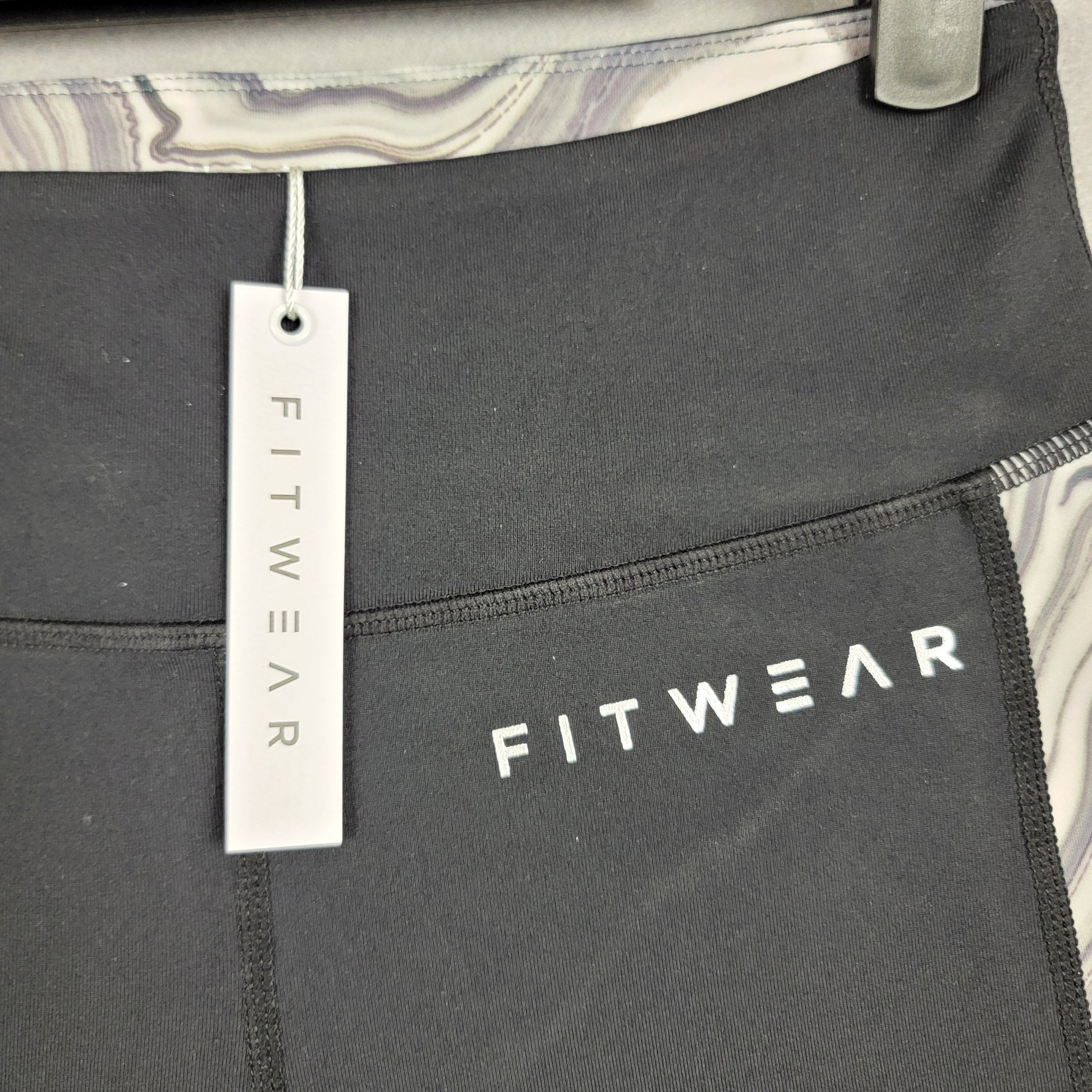 Fitwear Womens Small Black Marble Side Panel Cropped Leggings NWT1